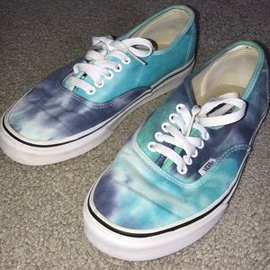 Women’s or men’s Vans